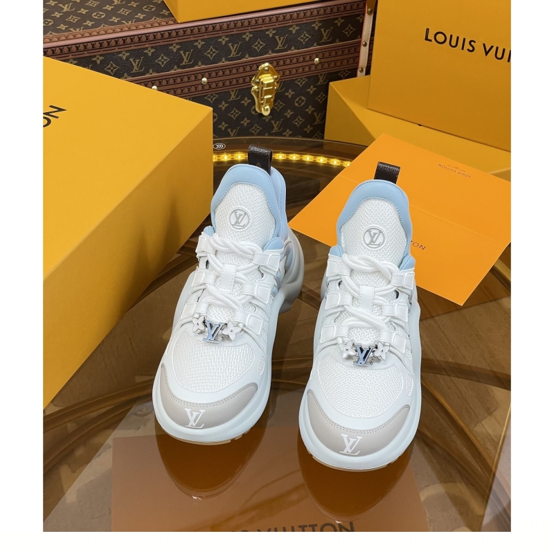 l**is V*t*n sneakers